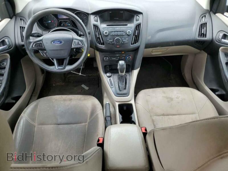 2017 Ford FOCUS (VIN 1FADP3F23HL212771) — photo 8 of 13