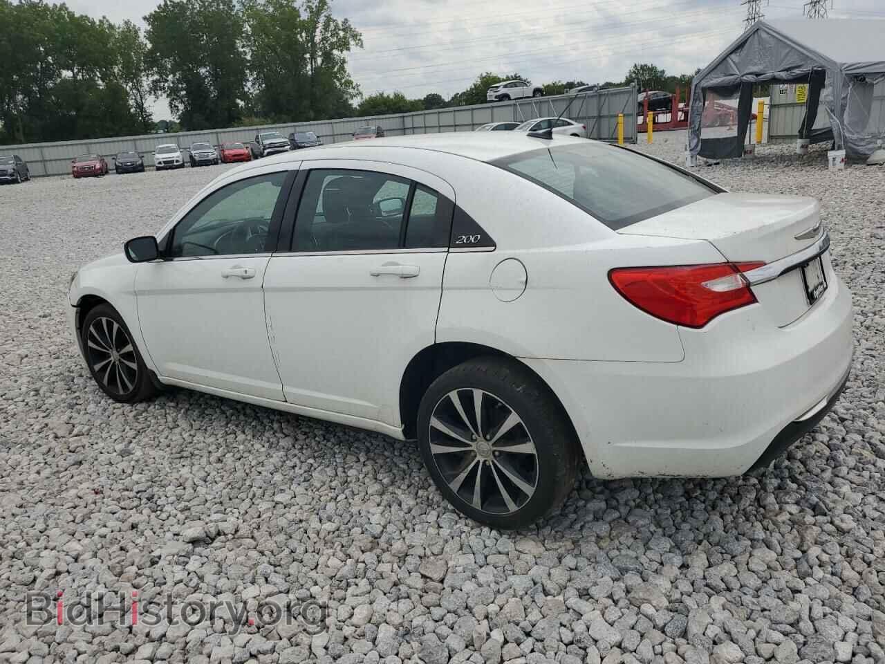2012 CHRYSLER 200 - VIN: 1C3CCBHG8CN276830 - Фото 2