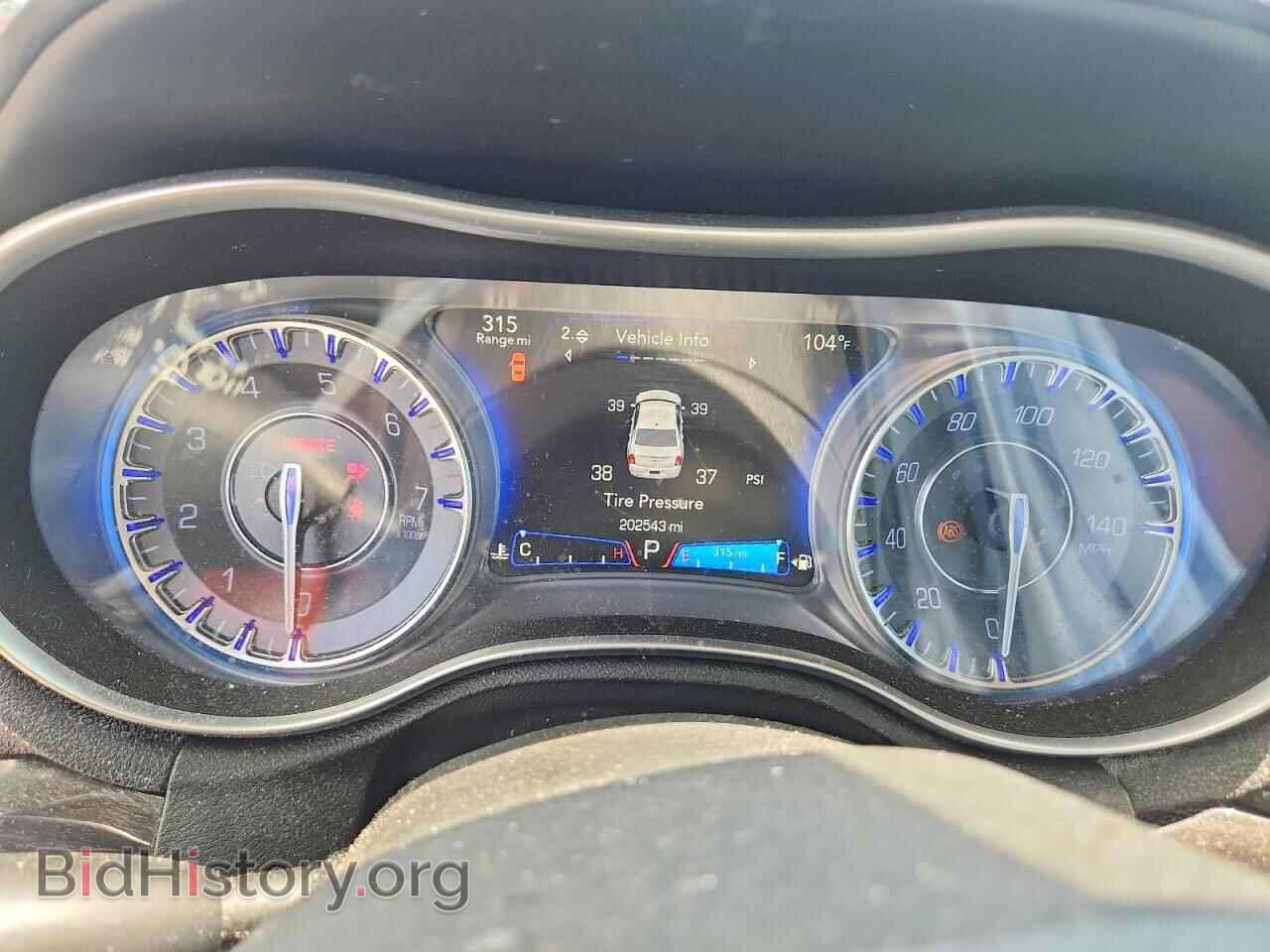2015 CHRYSLER 300 - VIN: 2C3CCAAG0FH807715 - Фото 9