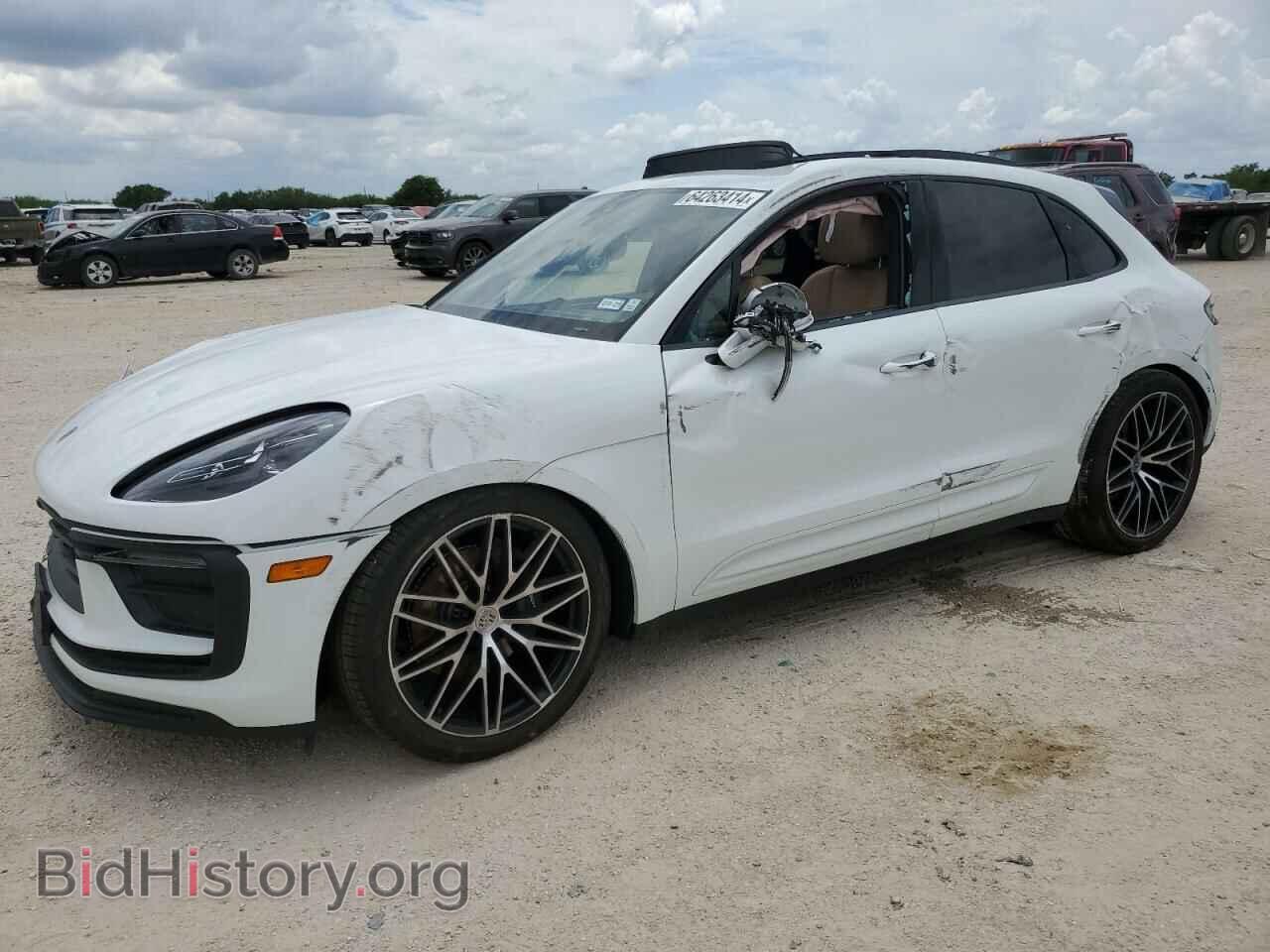 Фотография WP1AA2A59RLB16900 - PORSCHE MACAN BASE 2024