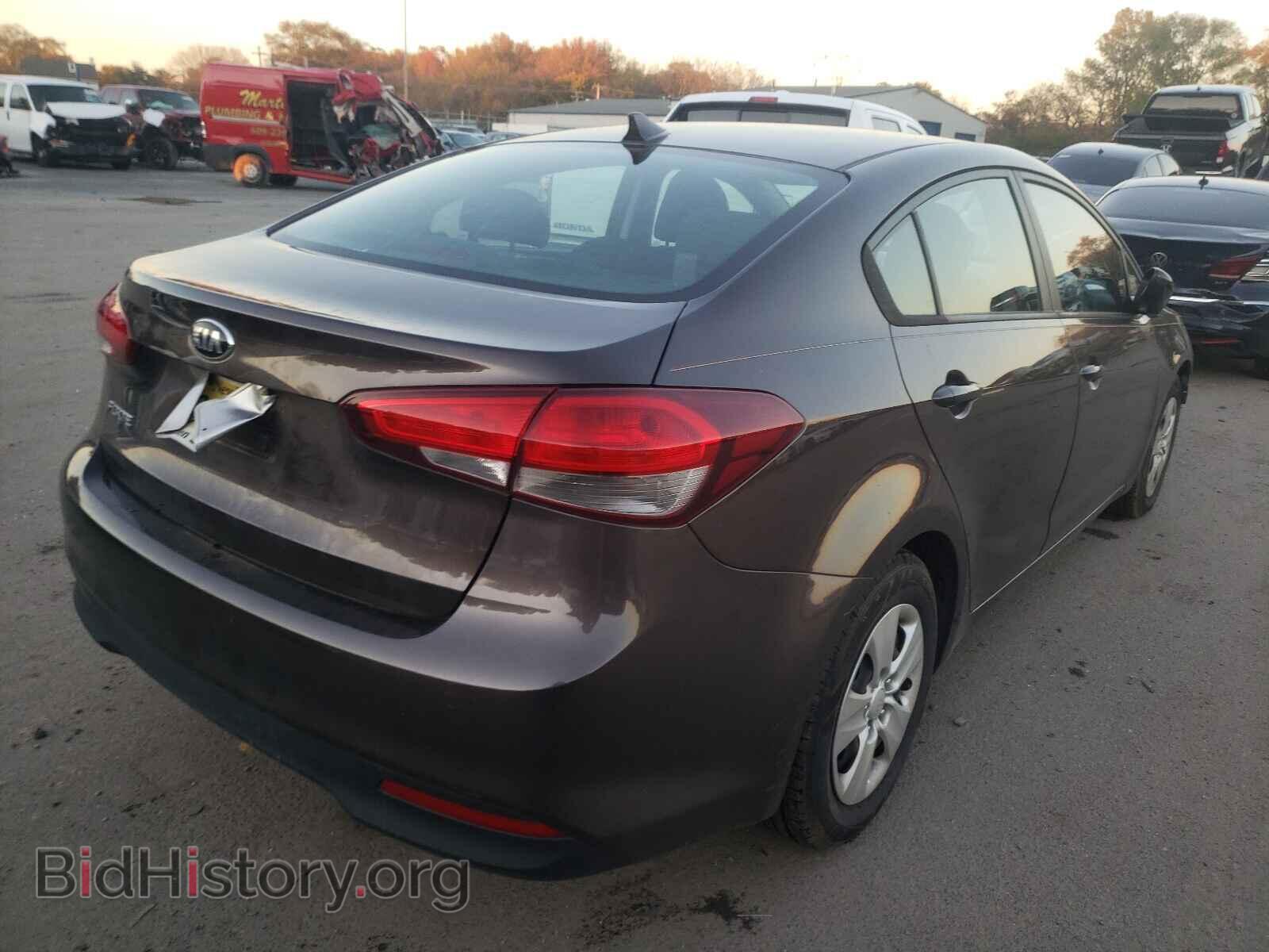2017 KIA FORTE - VIN: 3KPFK4A7XHE083978 - Фото 4