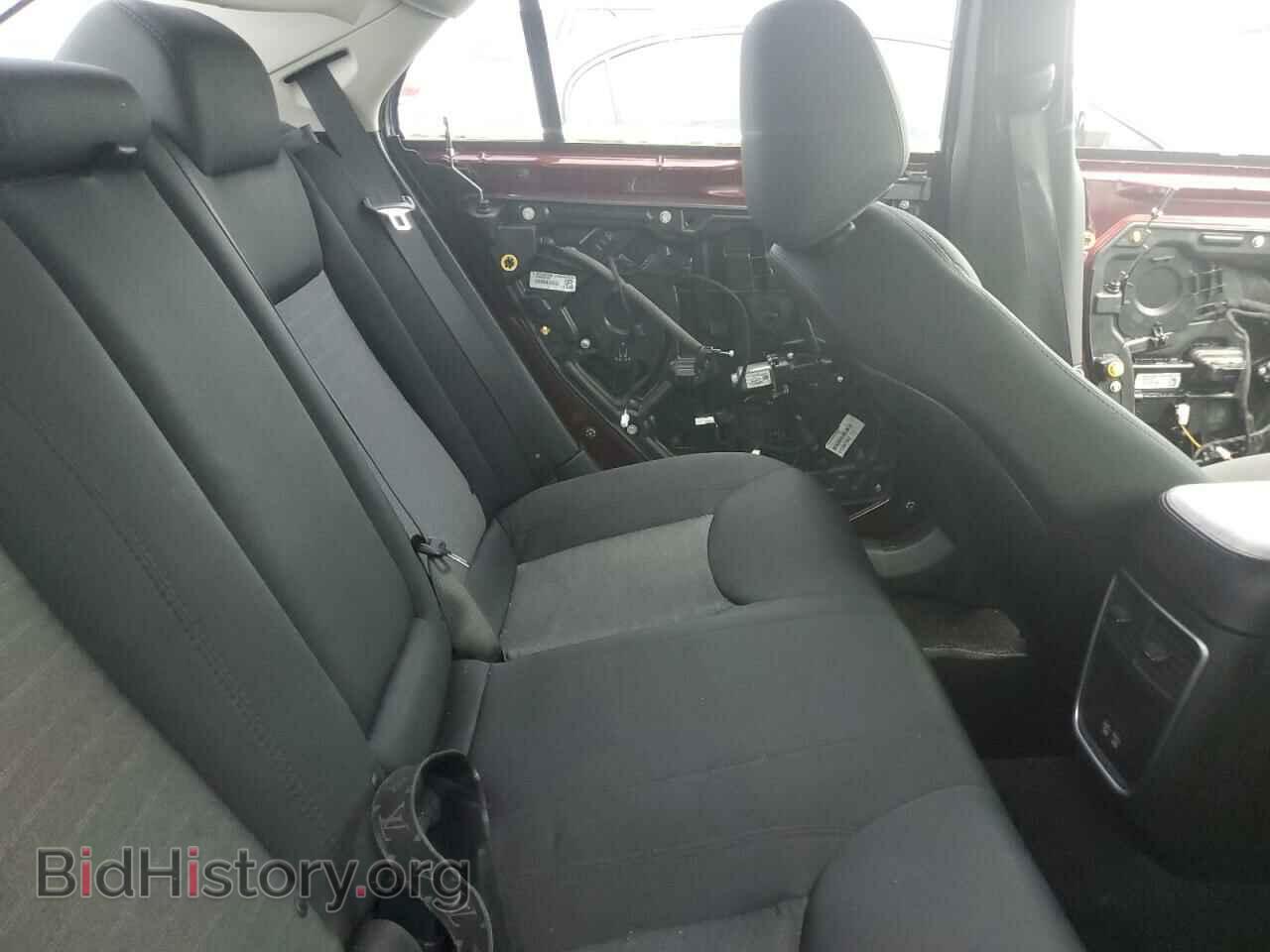 2019 CHRYSLER 300 - VIN: 2C3CCAAG3KH614503 - Фото 10