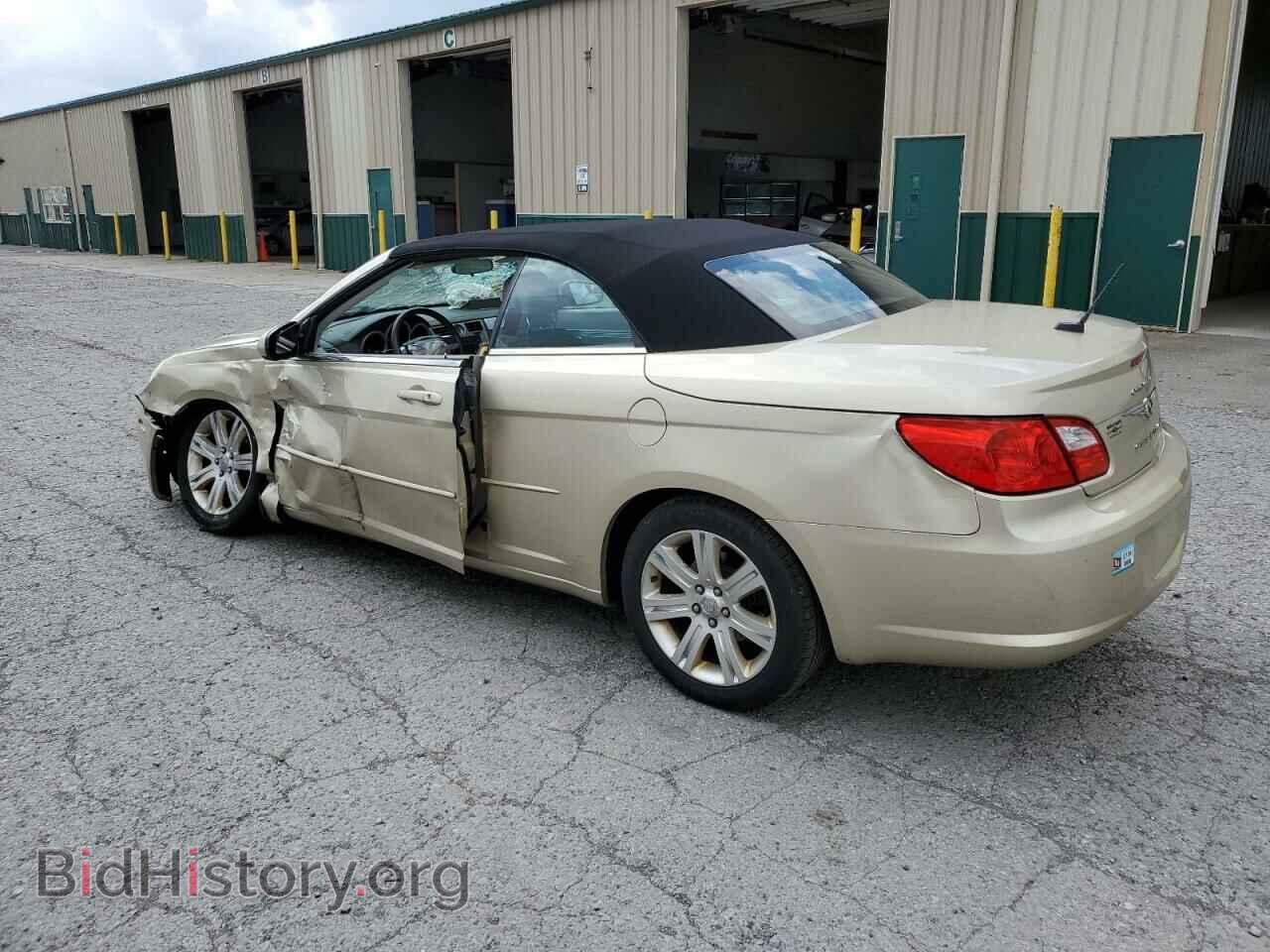 2010 CHRYSLER SEBRING - VIN: 1C3BC5ED2AN165775 - Фото 2