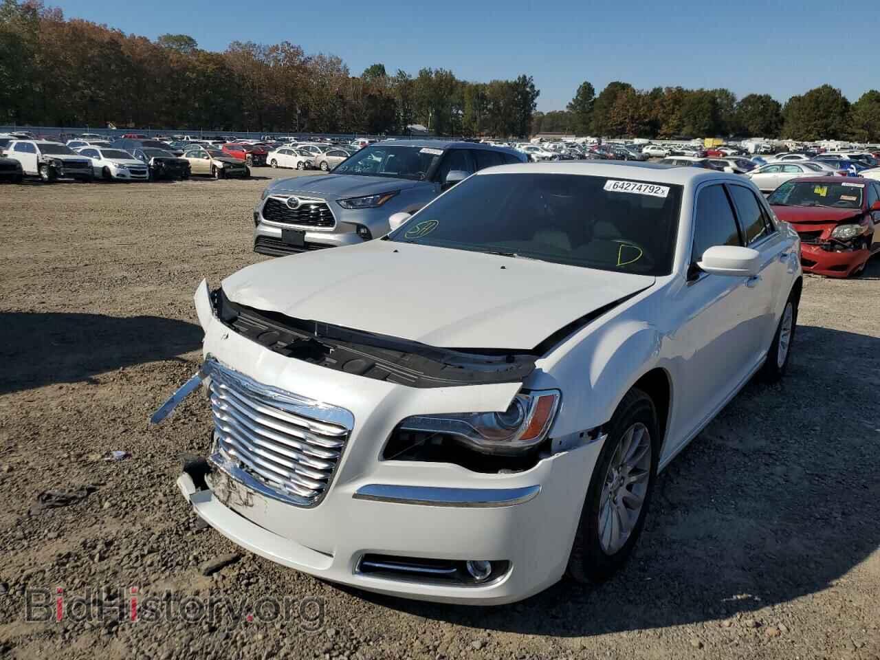 2013 CHRYSLER 300 - VIN: 2C3CCAAG7DH630903 - Фото 2