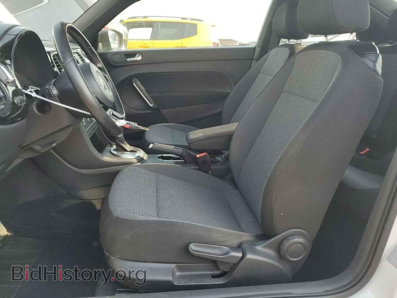 2017 VOLKSWAGEN BEETLE - VIN: 3VWF17AT2HM606964 - Фото 7
