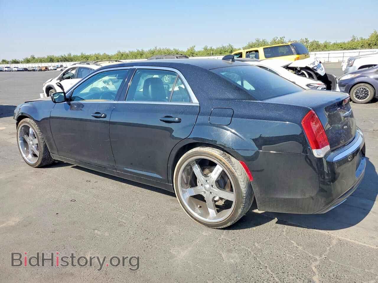2016 CHRYSLER 300 - VIN: 2C3CCAAG2GH224323 - Photo 2
