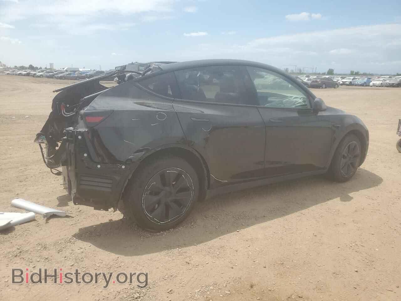 2024 TESLA MODEL Y - VIN: 7SAYGAEE3RF211011 - Photo 3