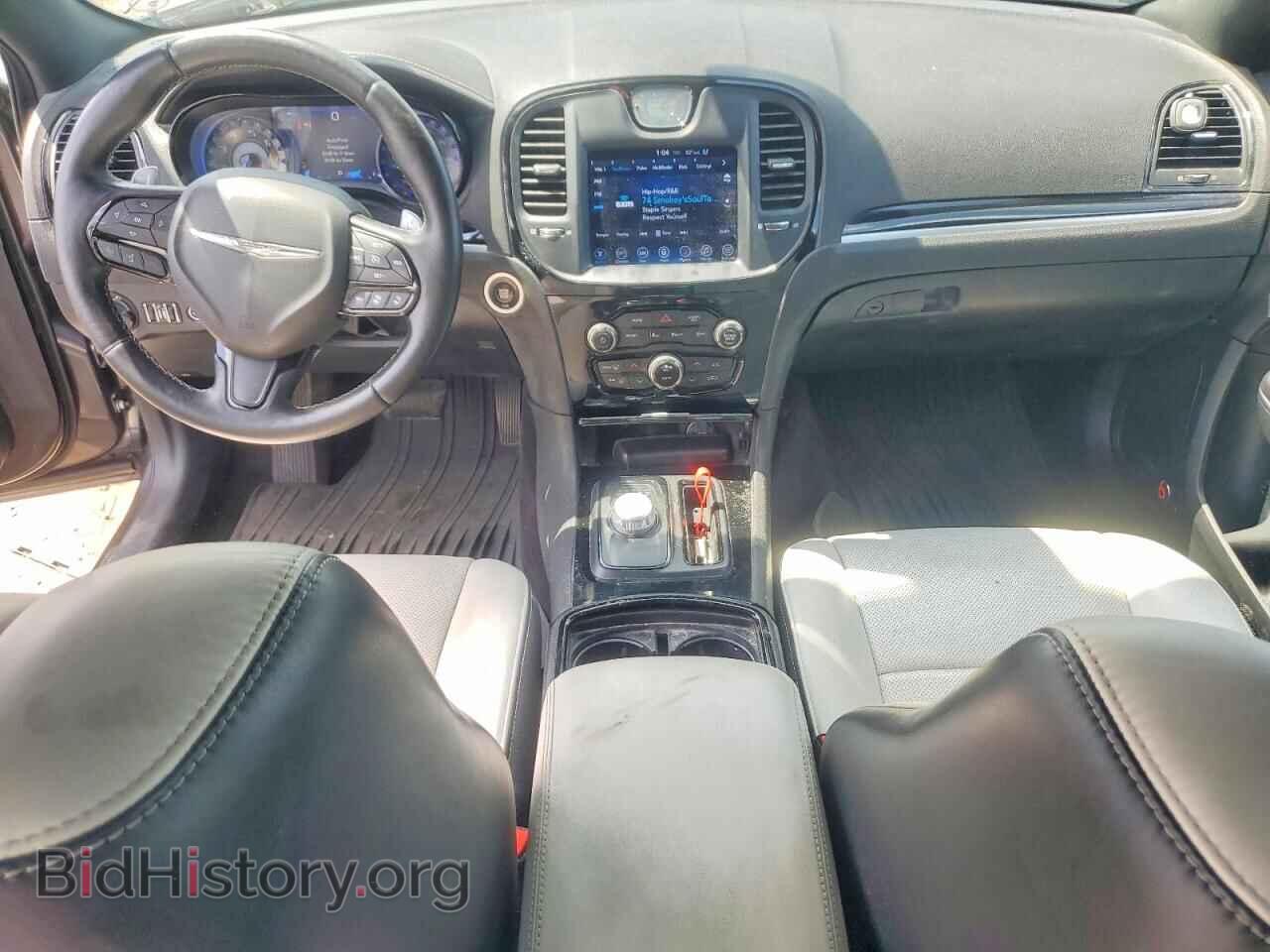 2017 CHRYSLER 300 - VIN: 2C3CCAGG0HH521941 - Photo 8