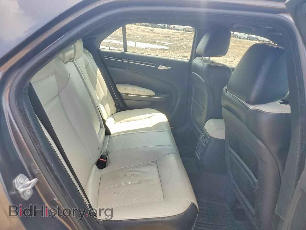 2017 CHRYSLER 300 - VIN: 2C3CCAGG0HH521941 - Photo 10