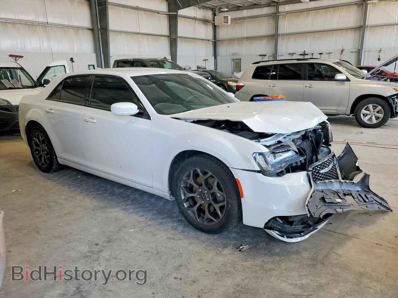 2018 CHRYSLER 300 - VIN: 2C3CCAGG2JH141392 - Photo 4