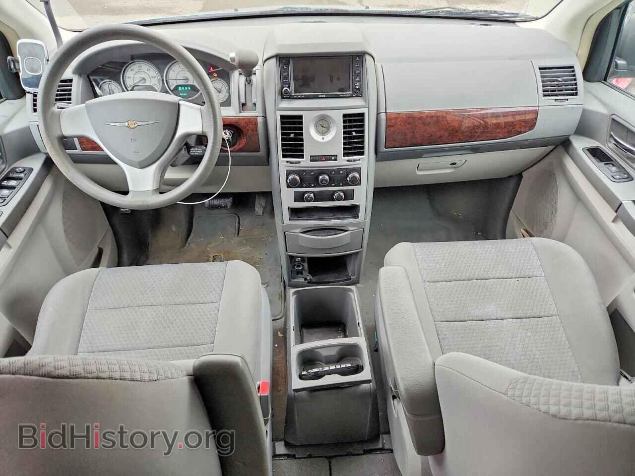 2010 CHRYSLER MINIVAN - VIN: 2A4RR2D14AR431339 - Фото 8
