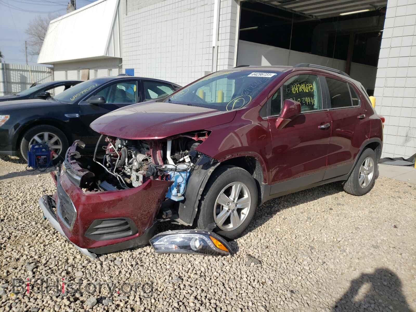 2017 CHEVROLET TRAX - VIN: 3GNCJPSB7HL275775 - Фото 2