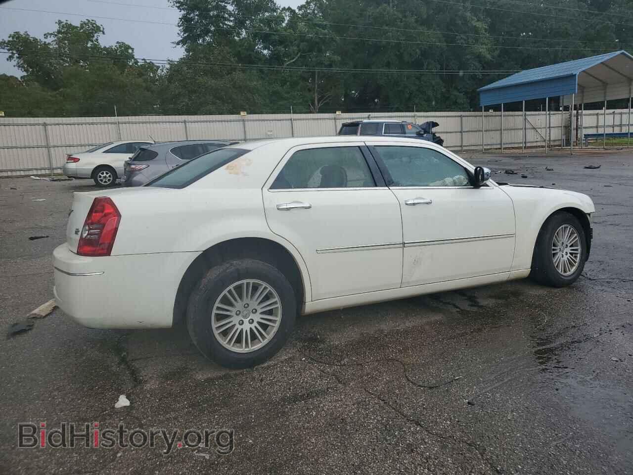 2010 CHRYSLER 300 - VIN: 2C3CA5CVXAH225638 - Фото 3