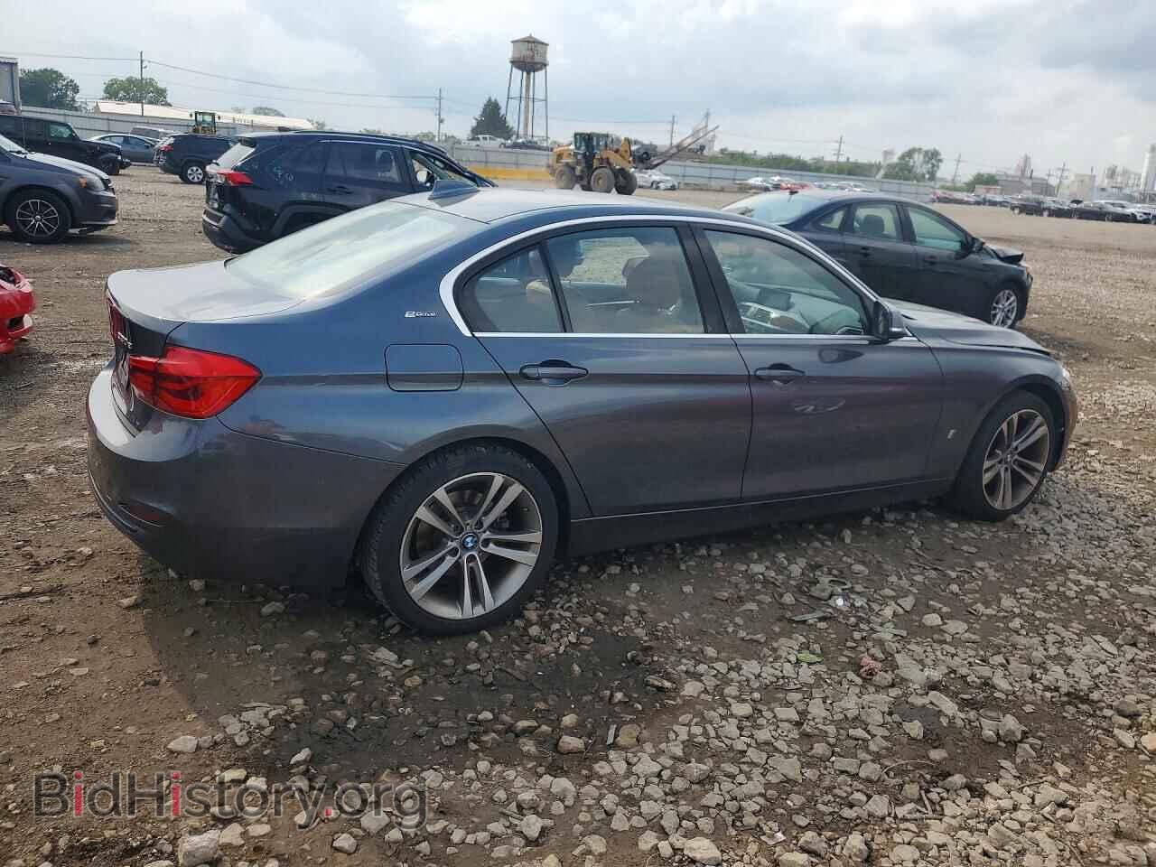 2018 BMW 3 SERIES - VIN: WBA8E1C52JA180401 - Photo 3