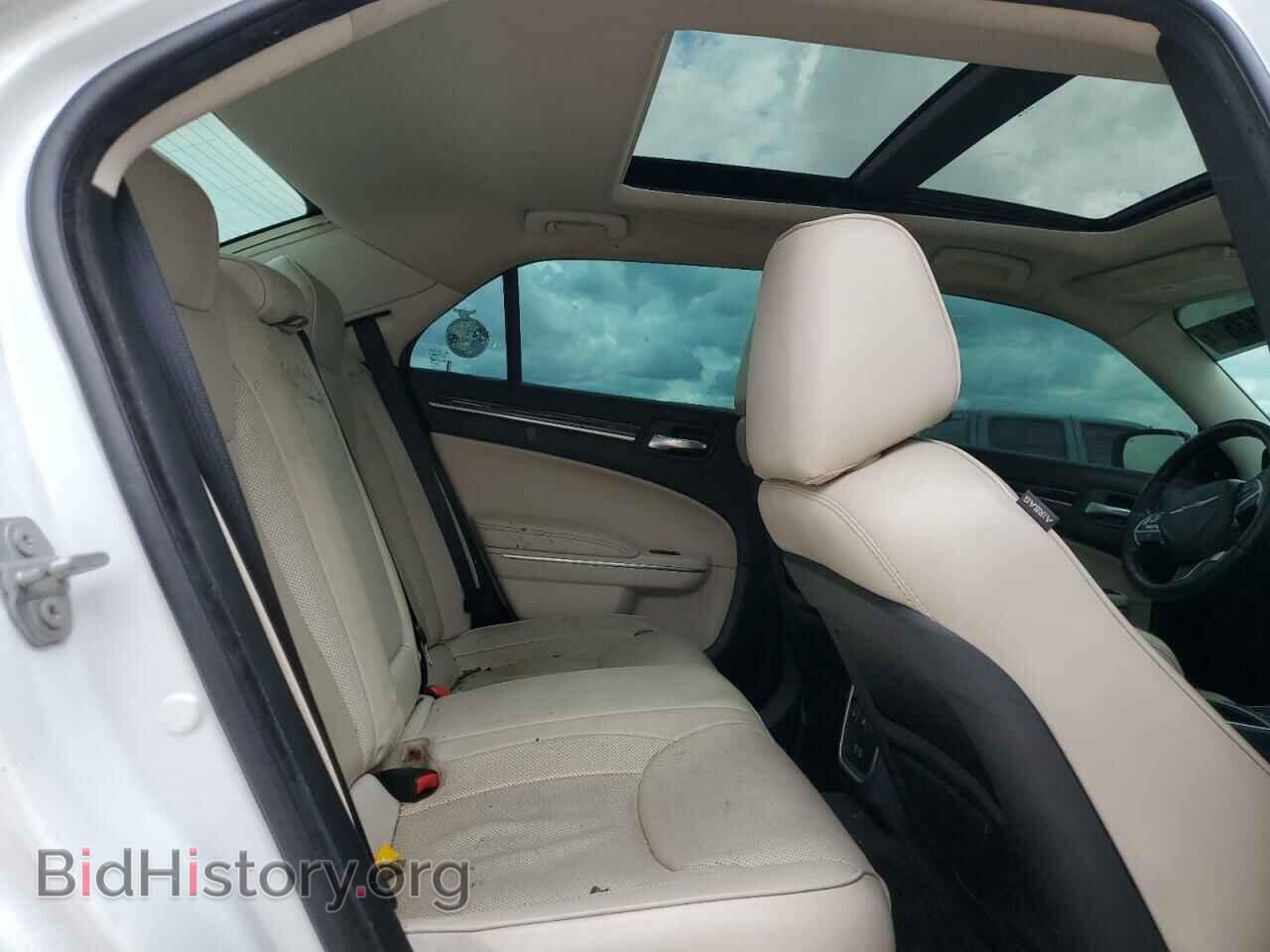 2016 CHRYSLER 300 - VIN: 2C3CCAEG4GH219697 - Фото 10