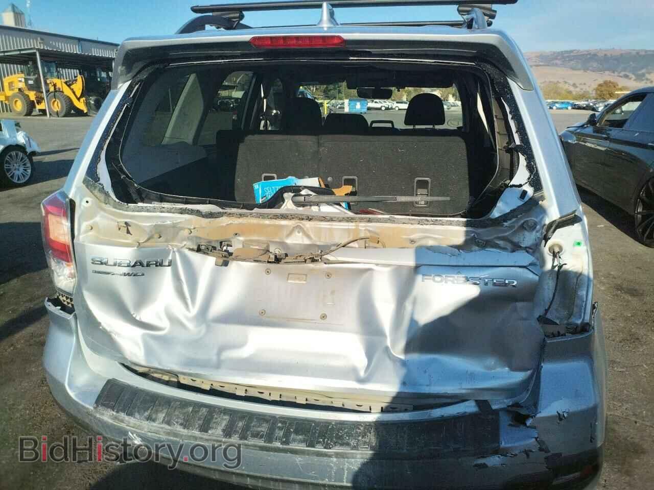 2018 SUBARU FORESTER - VIN: JF2SJAGC7JH408804 - Фото 9