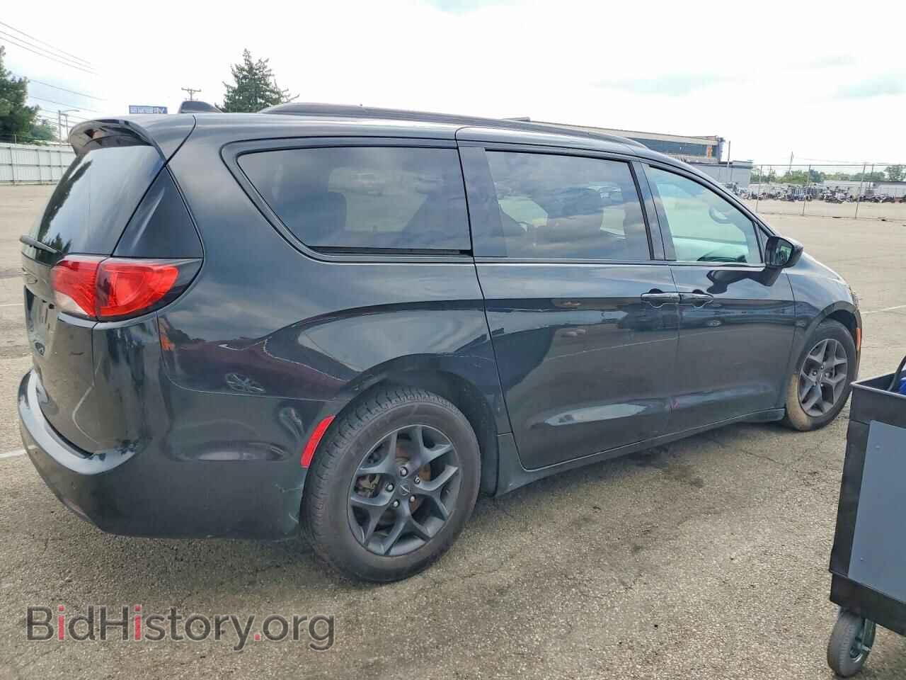 2019 CHRYSLER PACIFICA - VIN: 2C4RC1EG9KR699034 - Фото 3