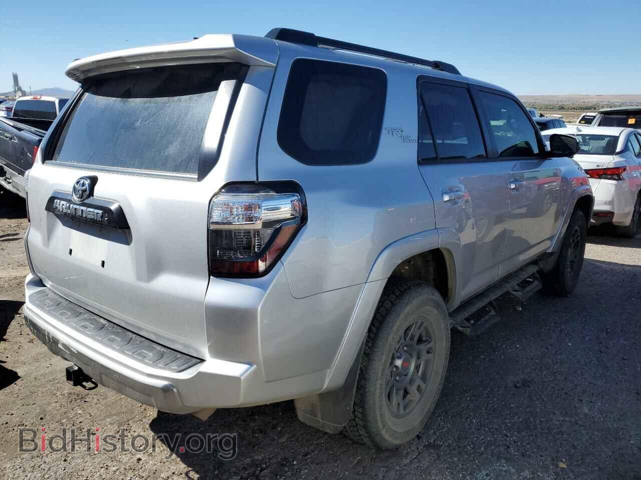 2020 TOYOTA 4RUNNER - VIN: JTEBU5JR9L5750460 - Photo 4