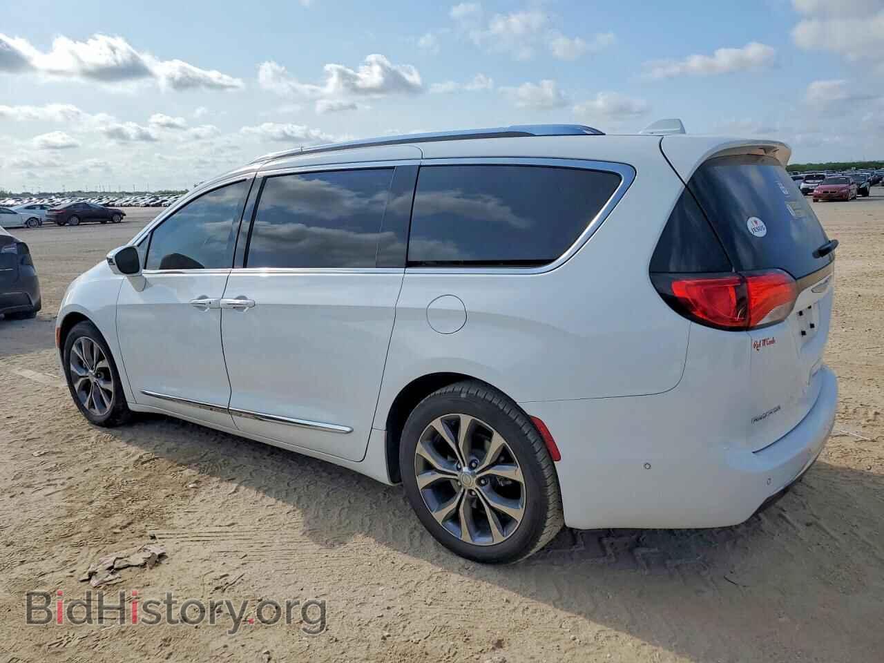 2017 CHRYSLER PACIFICA - VIN: 2C4RC1GG4HR530920 - Photo 2