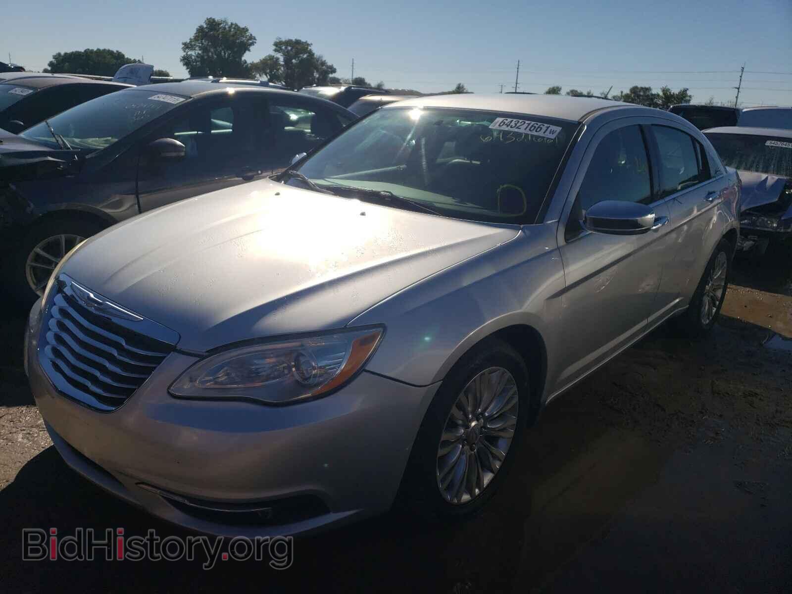 2011 CHRYSLER 200 - VIN: 1C3BC2FG9BN580214 - Фото 2