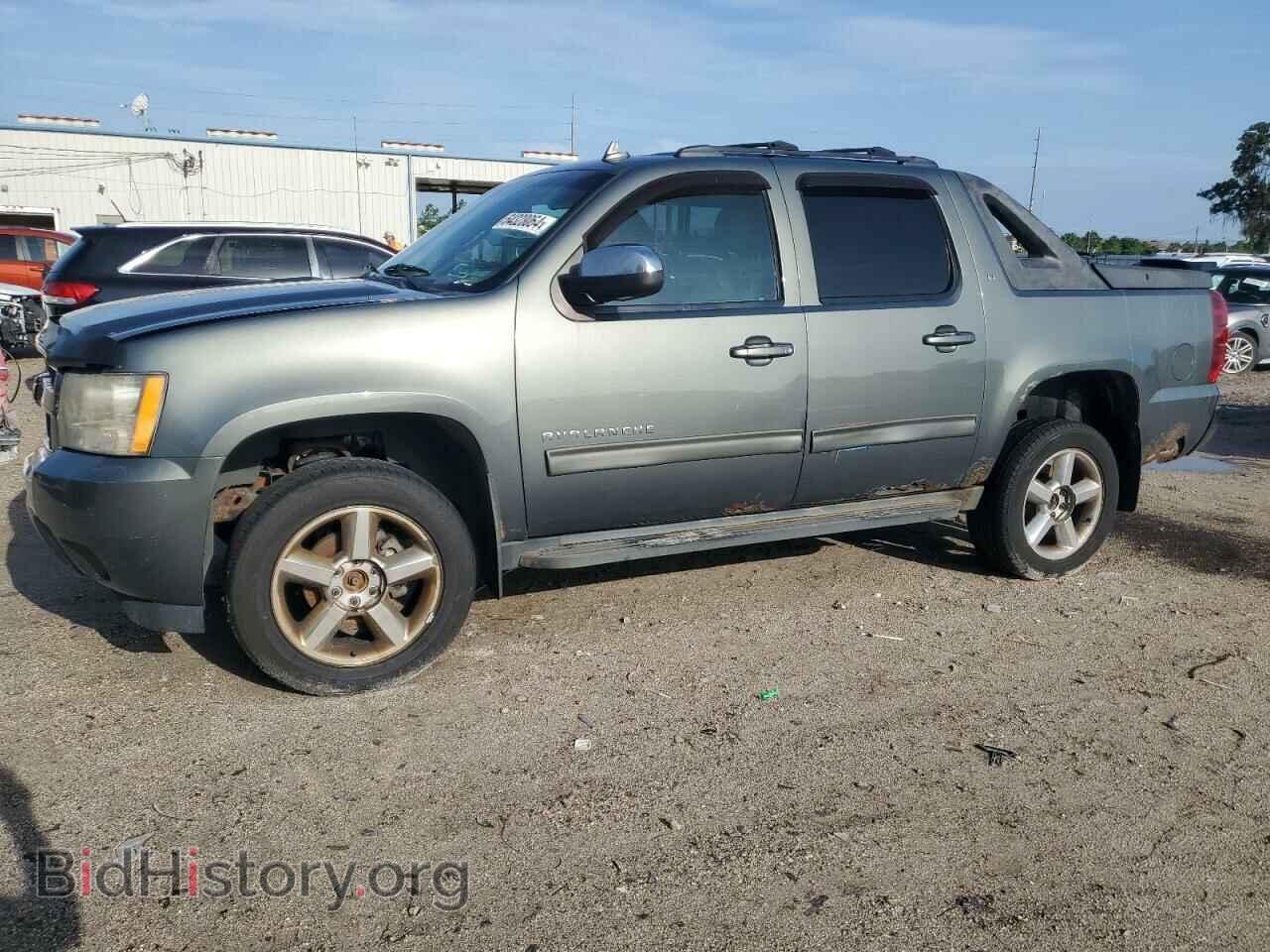 Photo 3GNTKFE38BG123113 - CHEVROLET AVALANCHE 2011