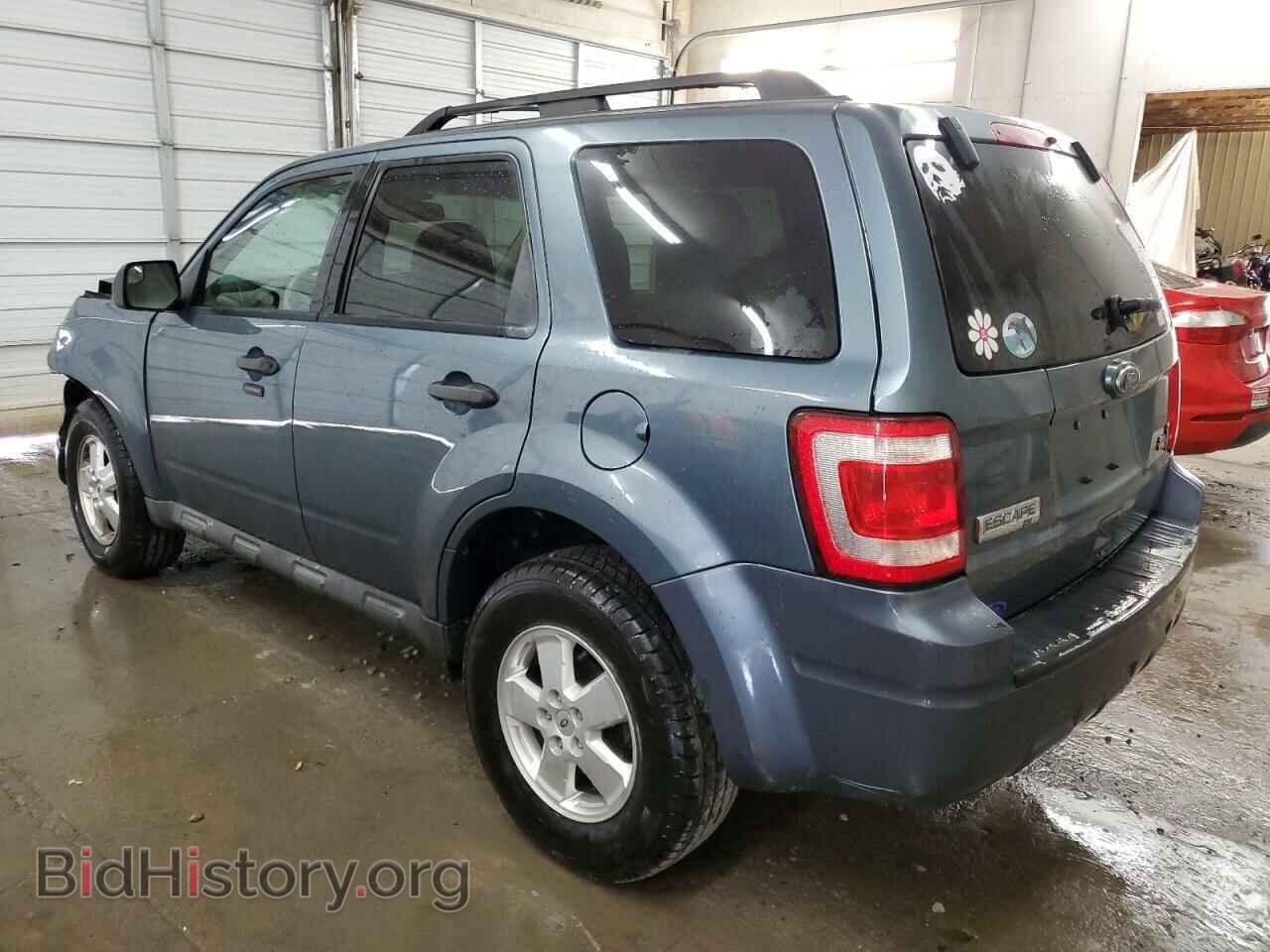 2011 FORD ESCAPE - VIN: 1FMCU0D71BKA60882 - Фото 2