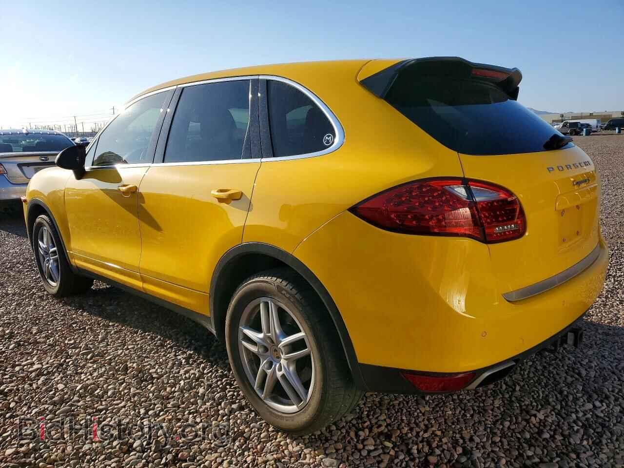 2011 PORSCHE CAYENNE - VIN: WP1AB2A27BLA42109 - Photo 2