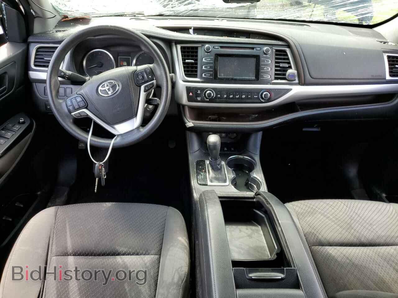 2017 TOYOTA HIGHLANDER - VIN: 5TDBZRFH4HS449092 - Фото 8
