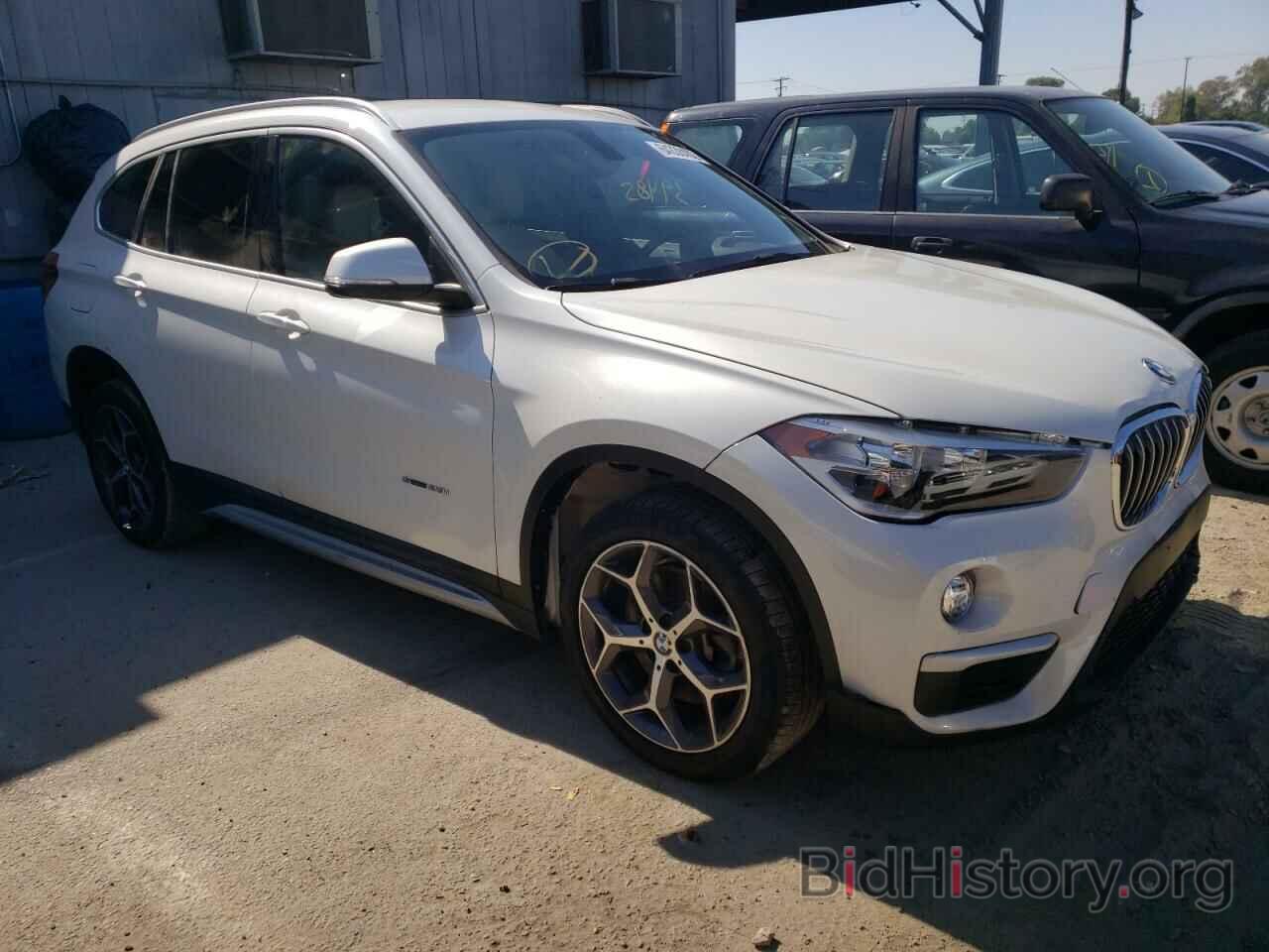 Photo WBXHU7C32J5H45588 - BMW X1 2018