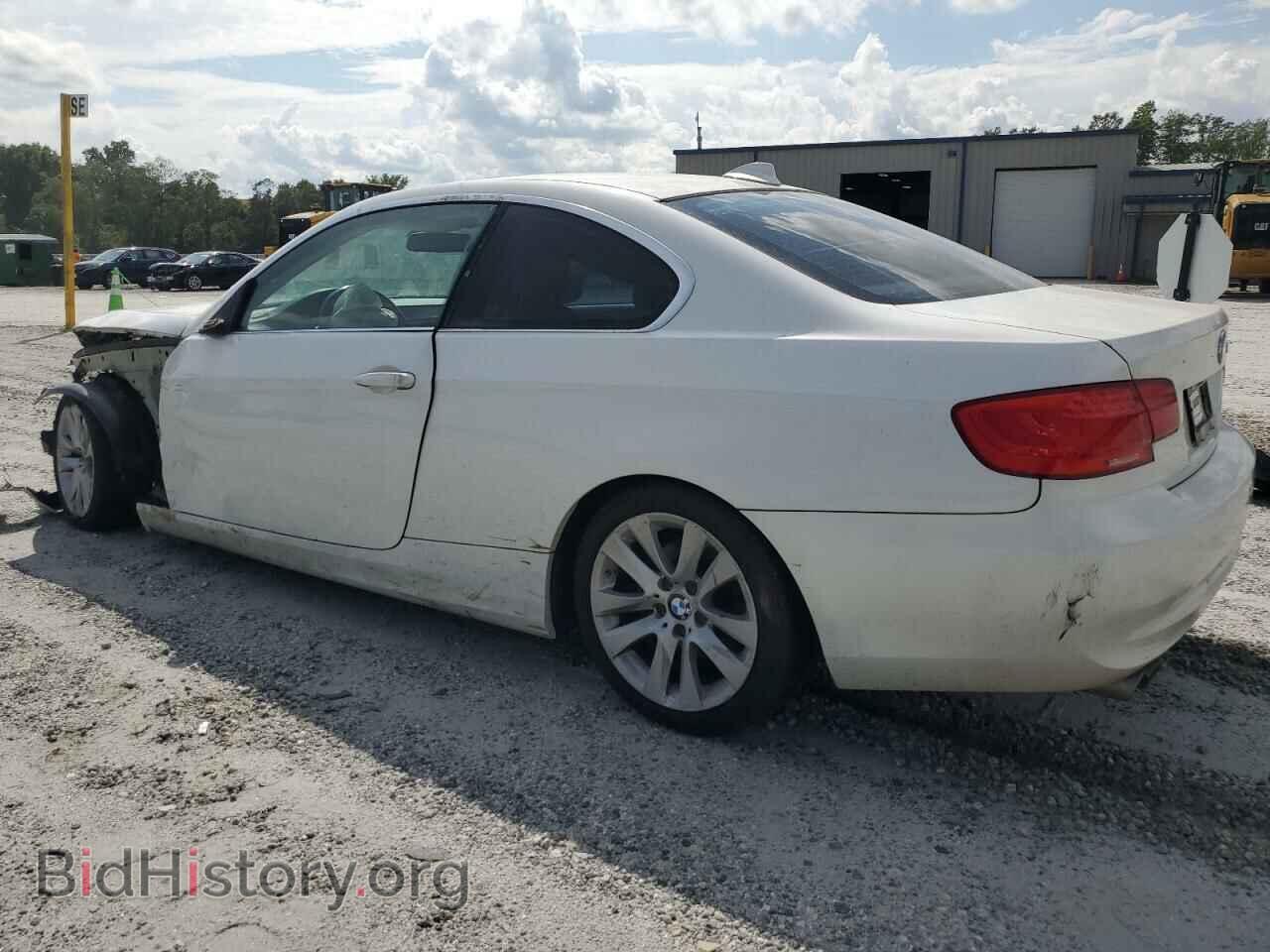 2011 BMW 3 SERIES - VIN: WBAKE3C54BE768733 - Фото 2