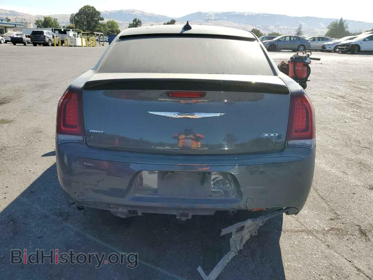 2019 CHRYSLER 300 - VIN: 2C3CCAGG2KH517462 - Фото 6