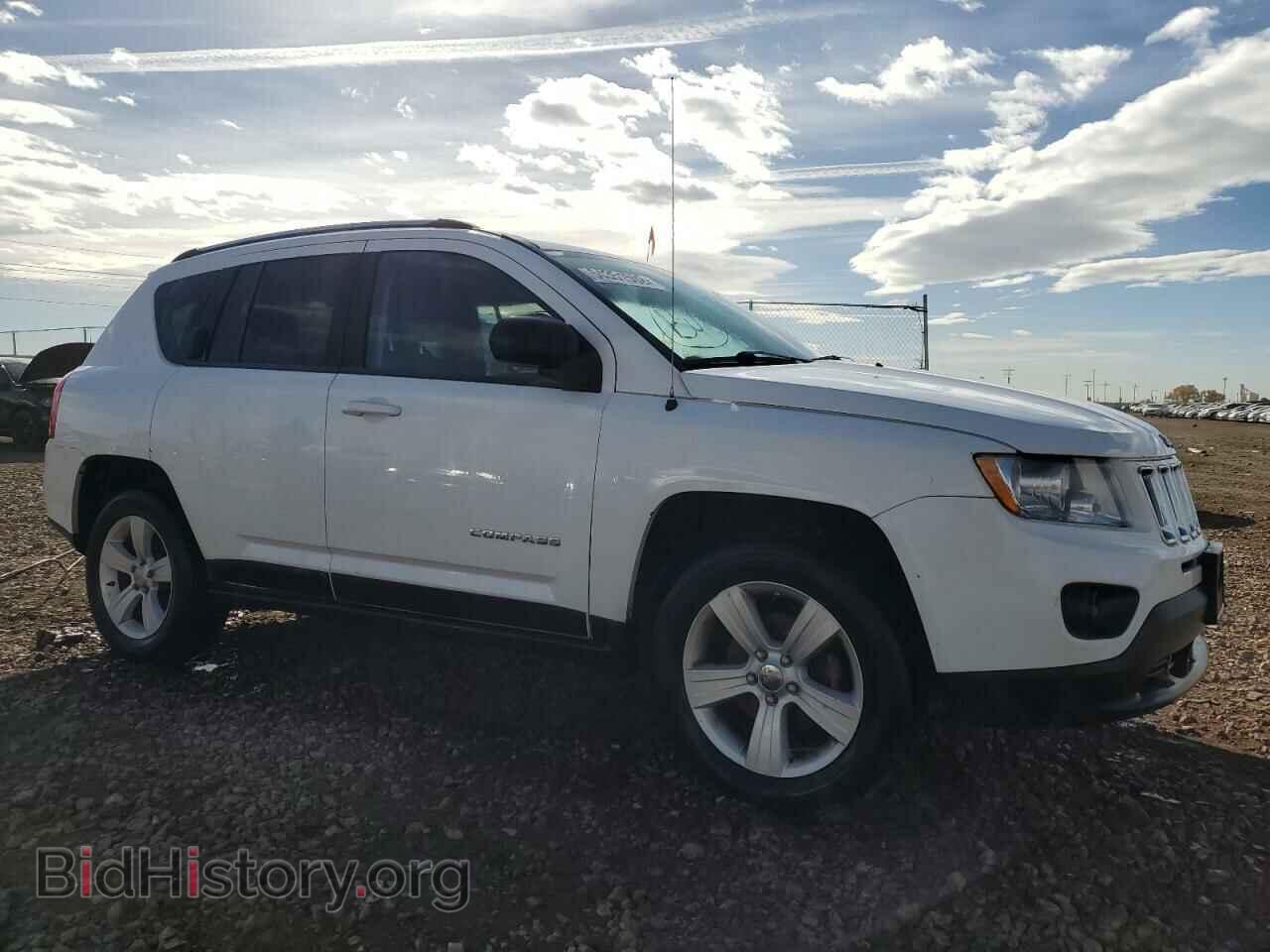 Photo 1J4NF1FB5BD283522 - JEEP COMPASS 2011