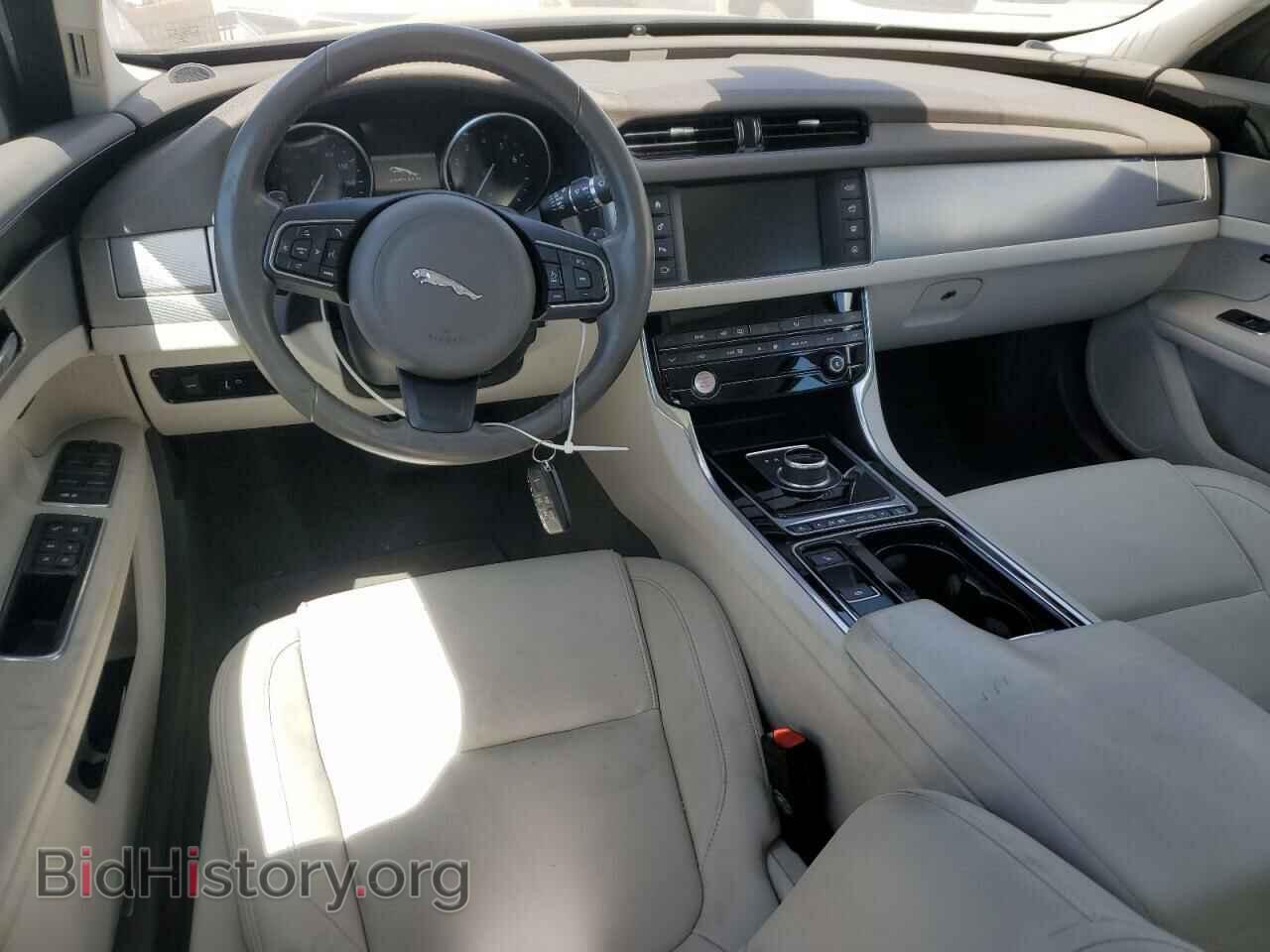 2017 JAGUAR XF - VIN: SAJBD4BVXHCY33183 - Фото 8