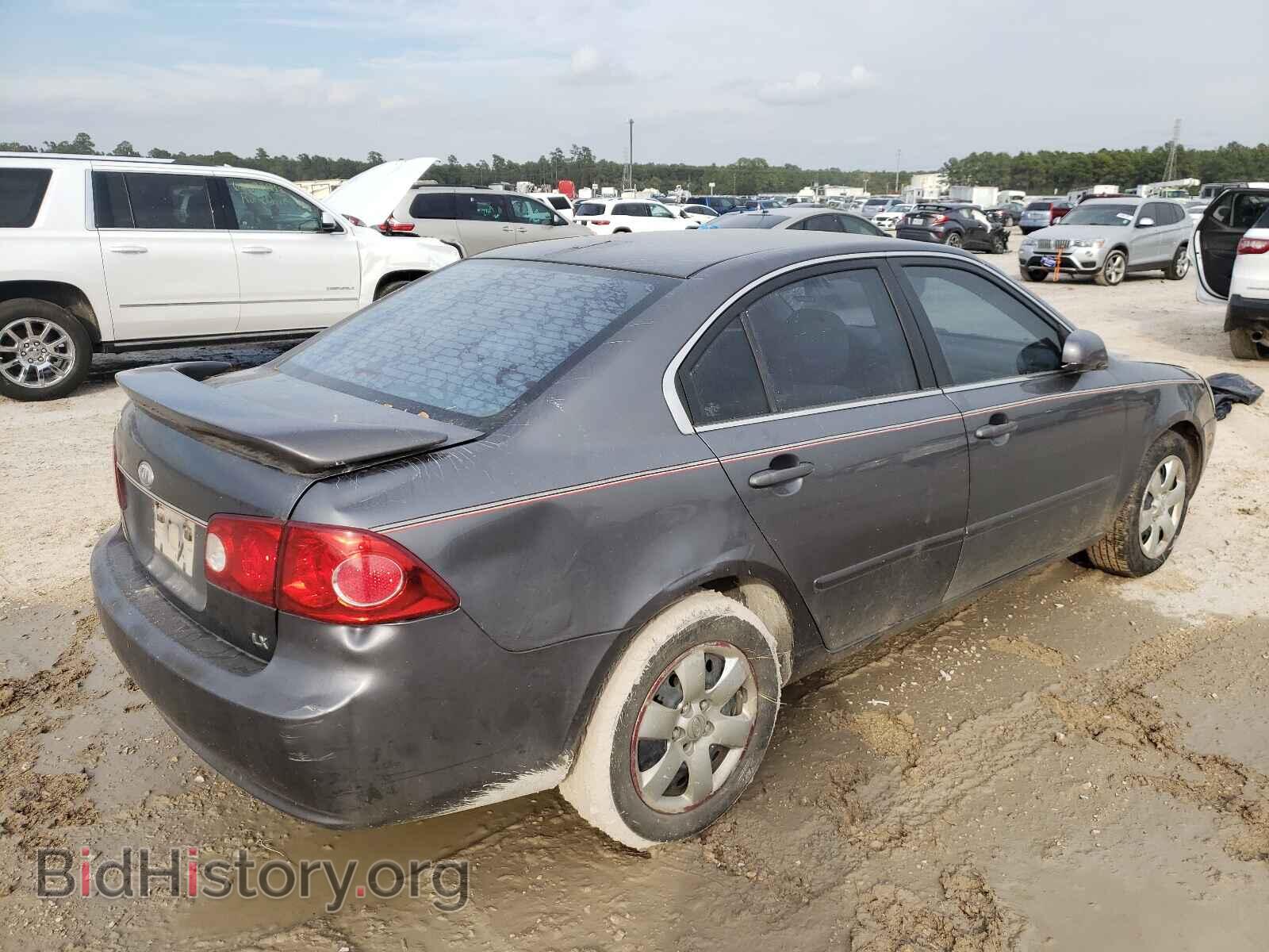2007 KIA OPTIMA - VIN: KNAGE123X75111663 - Photo 4