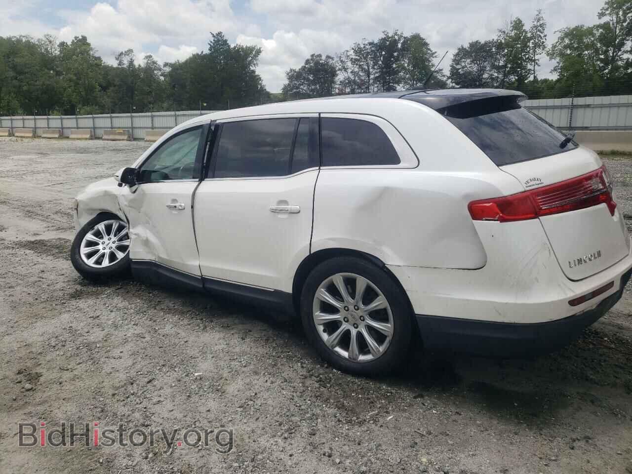 2013 LINCOLN MKT - VIN: 2LMHJ5FK5DBL53442 - Photo 2