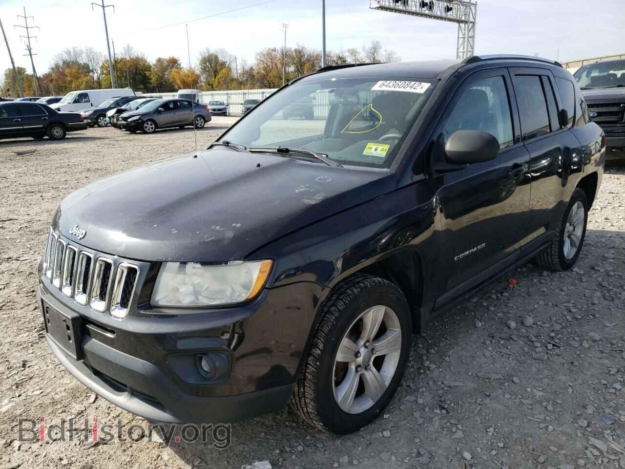 2011 JEEP COMPASS - VIN: 1J4NF1FB4BD158740 - Photo 2