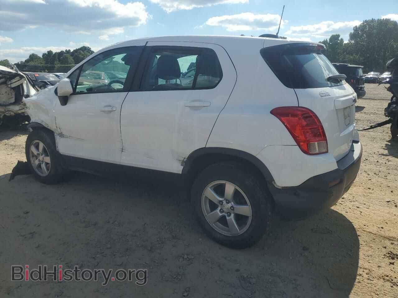 2015 CHEVROLET TRAX - VIN: 3GNCJPSB3FL256265 - Фото 2