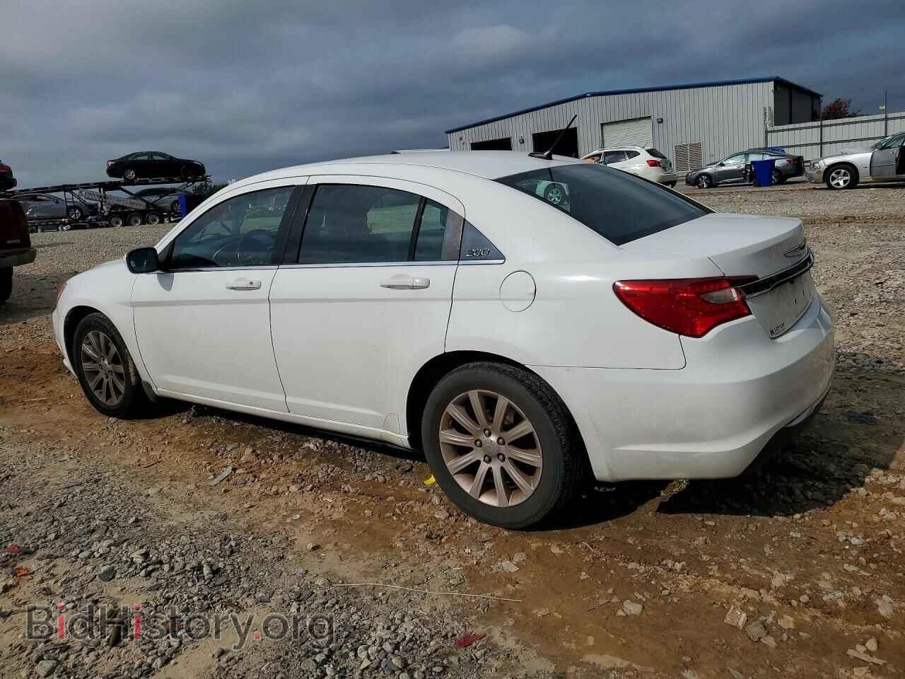 2011 CHRYSLER 200 - VIN: 1C3BC1FG4BN548281 - Photo 2