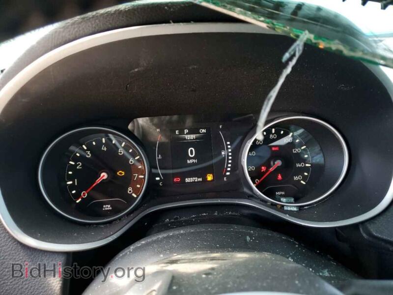 2020 Jeep COMPASS (VIN 3C4NJCBB6LT141438) — photo 9 of 13