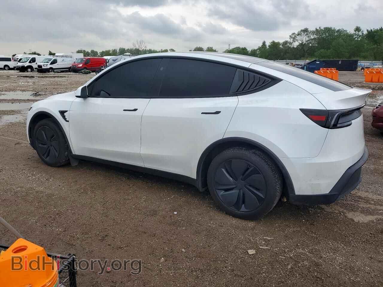 2026 TESLA MODEL Y - VIN: 7SAYGDED1TA490942 - Photo 2
