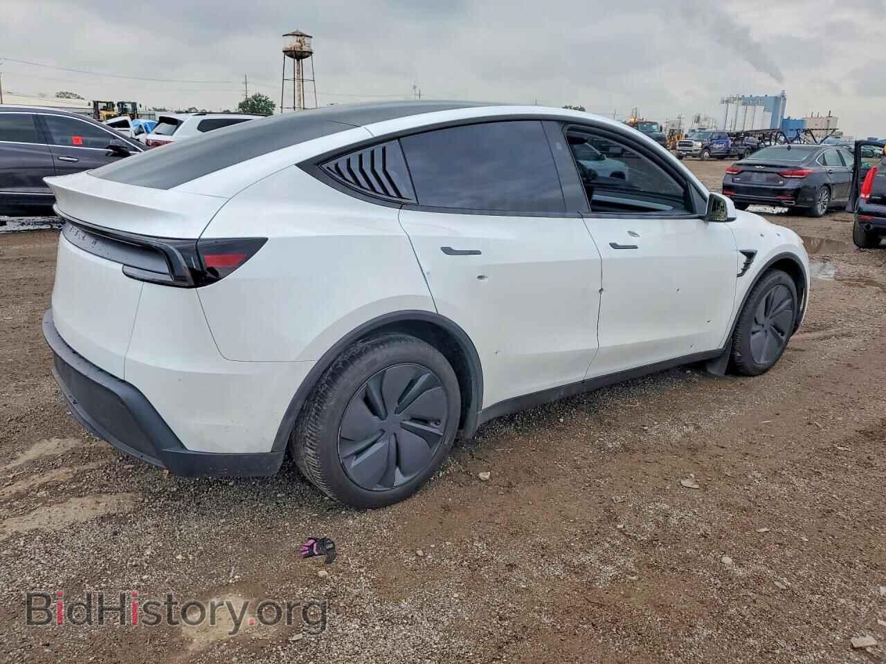 2026 TESLA MODEL Y - VIN: 7SAYGDED1TA490942 - Photo 3