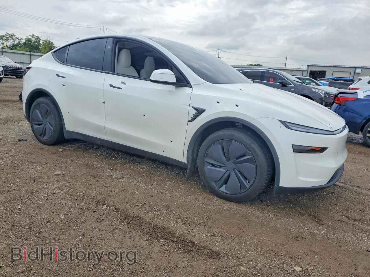 2026 TESLA MODEL Y - VIN: 7SAYGDED1TA490942 - Photo 4