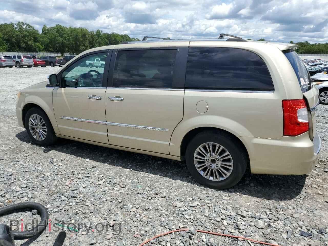 2011 CHRYSLER MINIVAN - VIN: 2A4RR6DG2BR687802 - Photo 2