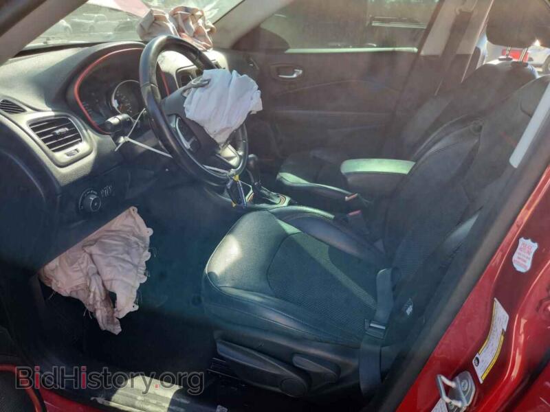 2020 Jeep COMPASS (VIN 3C4NJDDBXLT184425) — фото 7 из 14
