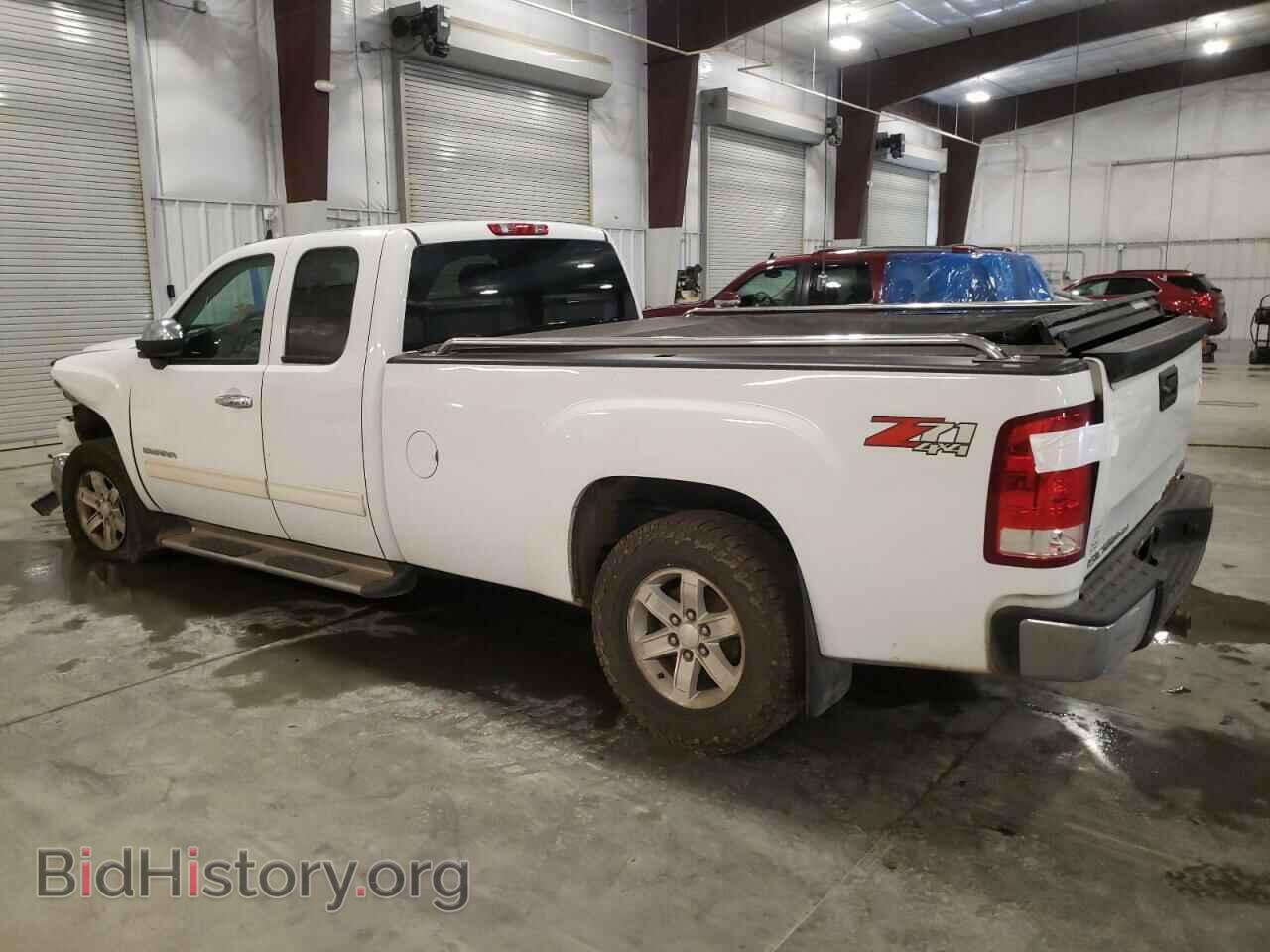 2013 GMC SIERRA - VIN: 1GTR2VE03DZ216305 - Фото 2