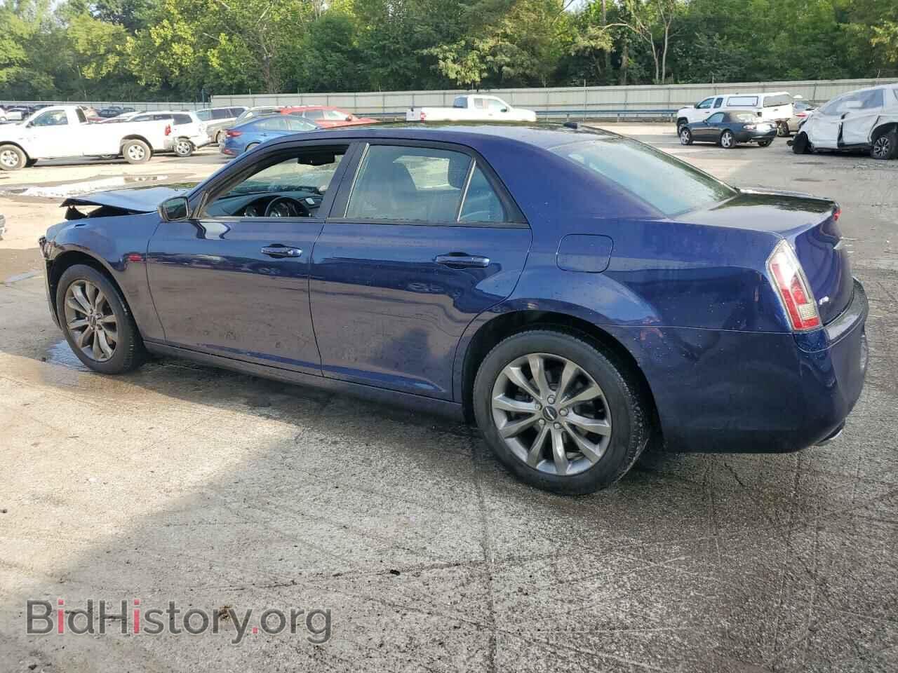 2014 CHRYSLER 300 - VIN: 2C3CCAGG8EH381777 - Фото 2