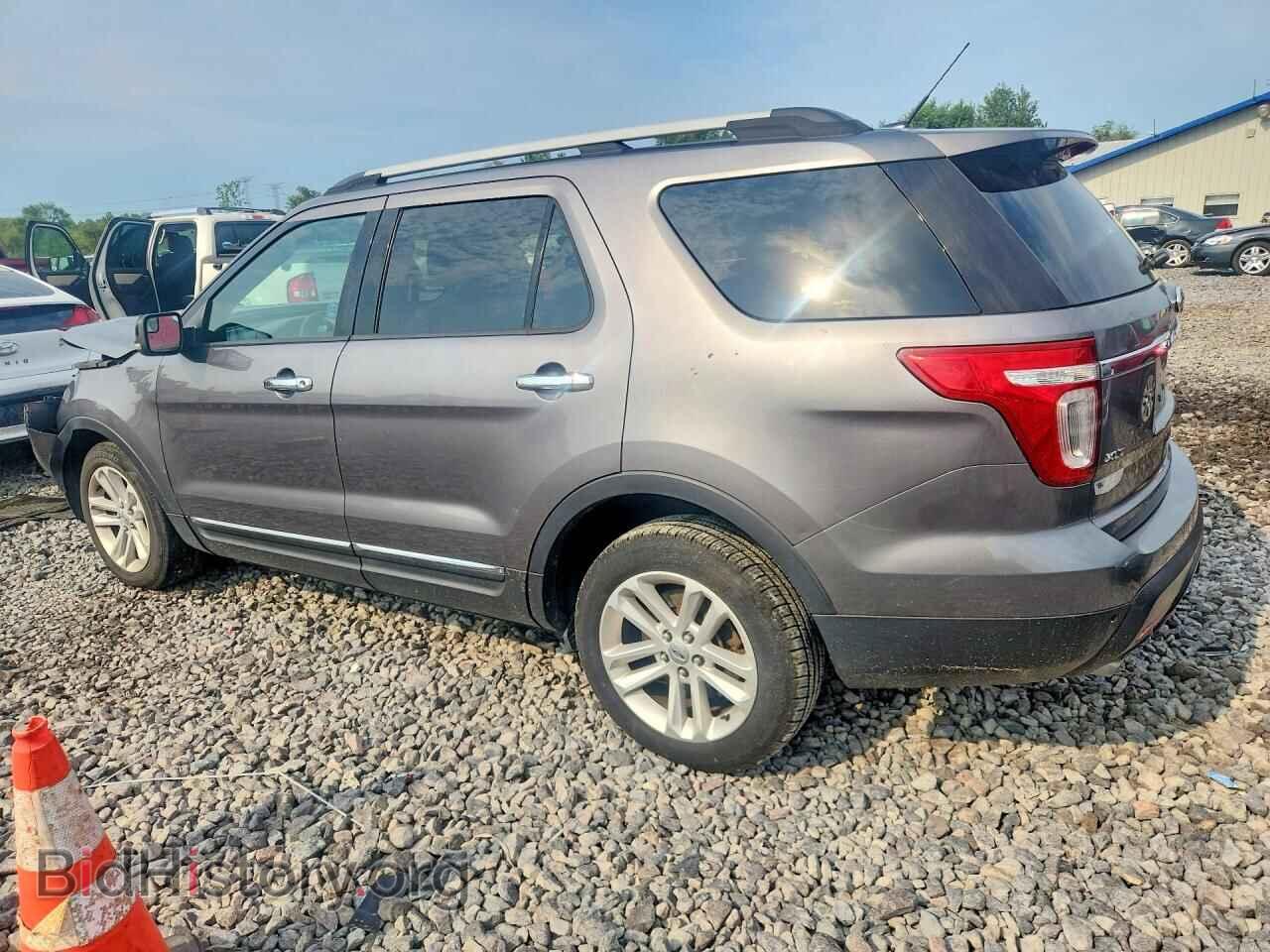 2011 FORD EXPLORER - VIN: 1FMHK8D84BGA73728 - Фото 2