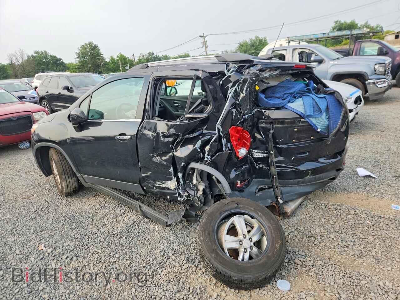 2019 CHEVROLET TRAX - VIN: 3GNCJPSB3KL145404 - Photo 2