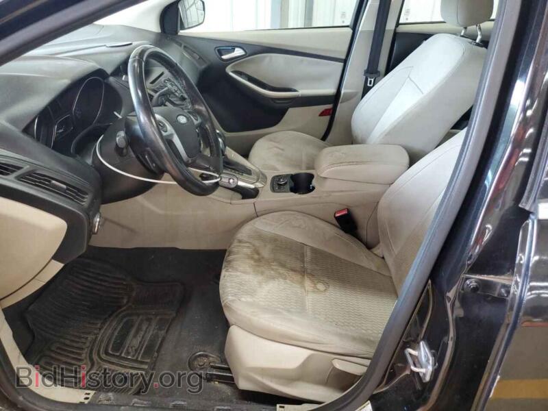 2012 Ford FOCUS (VIN 1FAHP3M22CL292674) — фото 7 из 12