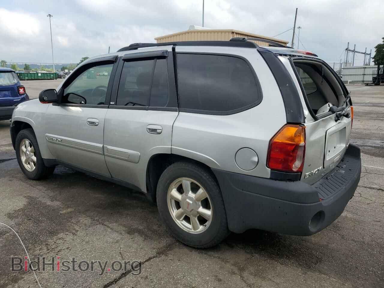 2005 GMC ENVOY - VIN: 1GKDT13S552196755 - Фото 2
